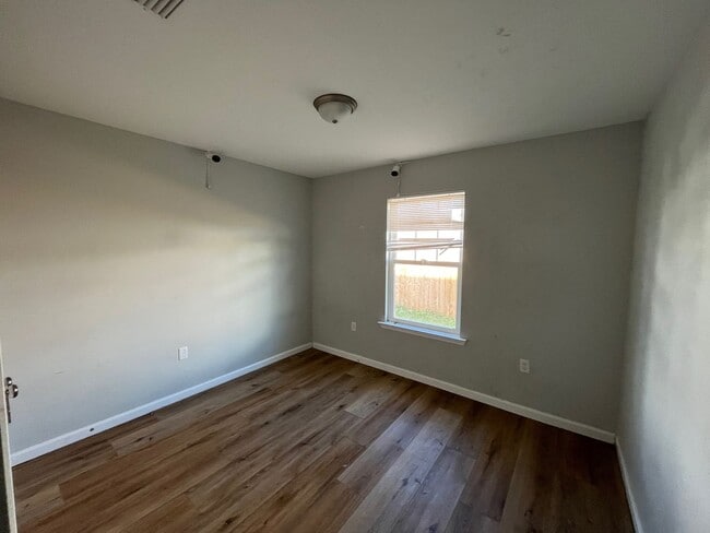 Building Photo - BRAND NEW! Very nice 3/2 with open floor plan! Close to TAFB