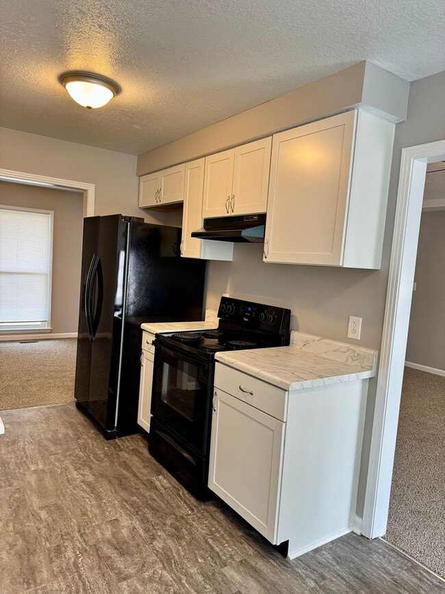 Building Photo - Charming 3-bedroom, 2-bathroom house with 1 Car Garage!