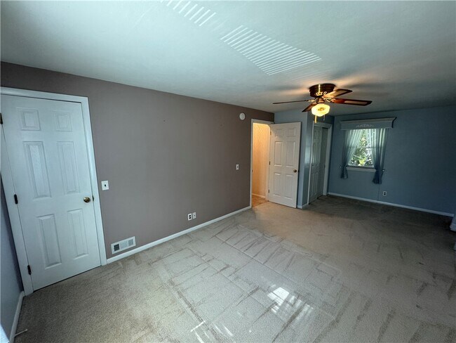 Building Photo - 52 Mill St