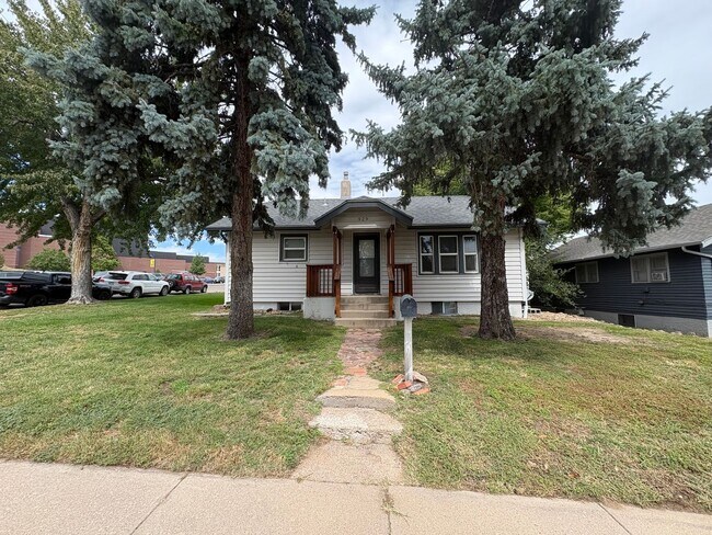 Building Photo - 929 22nd St