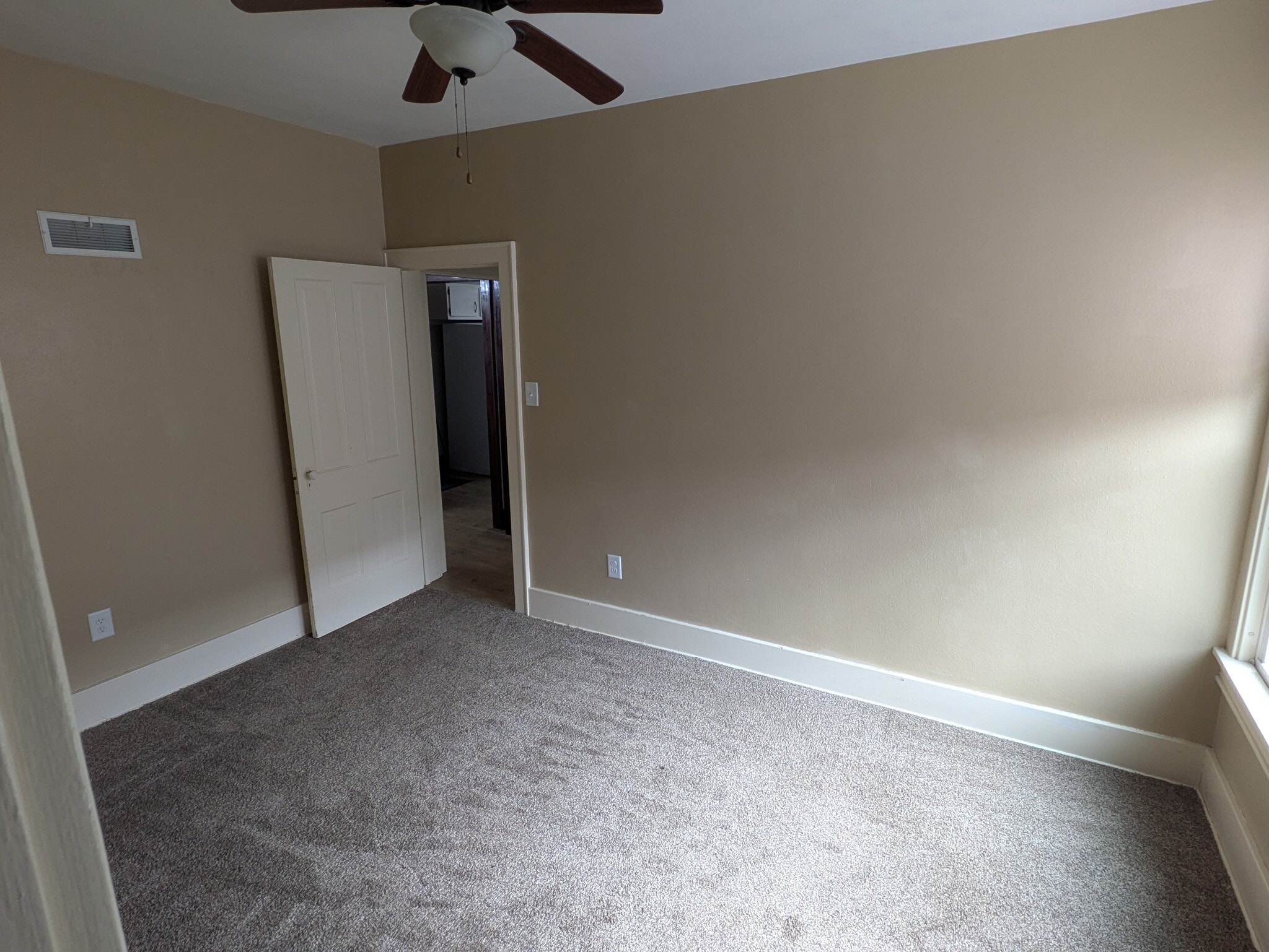 Right Bedroom - 331 Park St