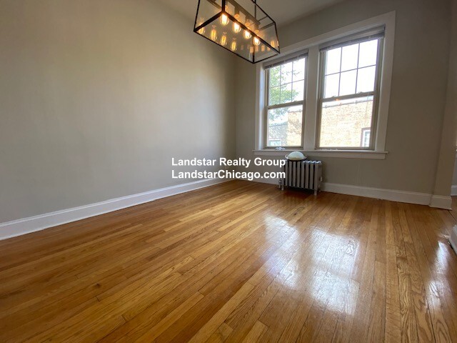 Building Photo - 5042 N Wolcott Ave