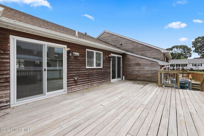 Building Photo - 1419 Joseph St