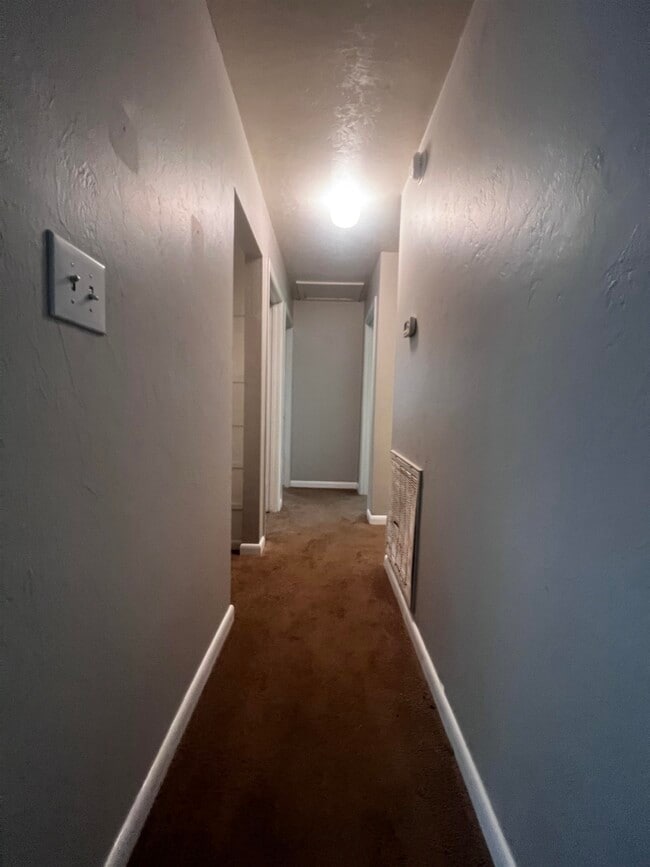 Building Photo - 3515 Falcon Dr