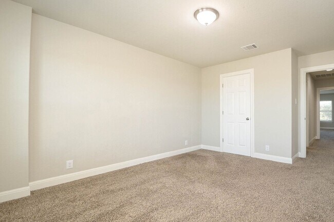 Building Photo - 27426 Camellia Trce
