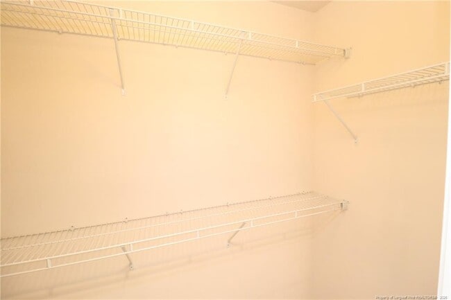 Building Photo - 619 Sealine Dr