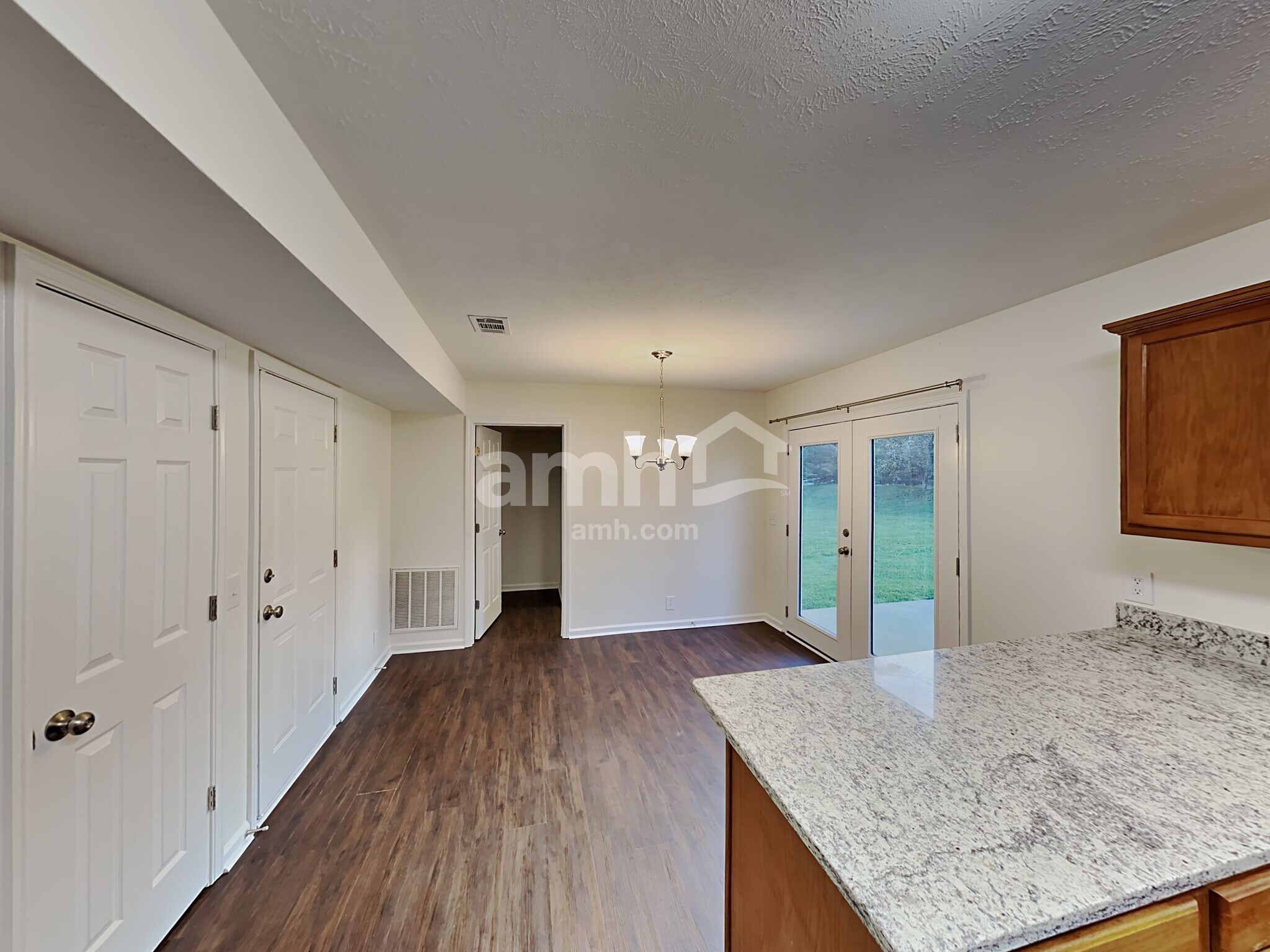 Building Photo - 7400 E Winchester Dr