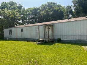 Building Photo - 261 Scott Ln