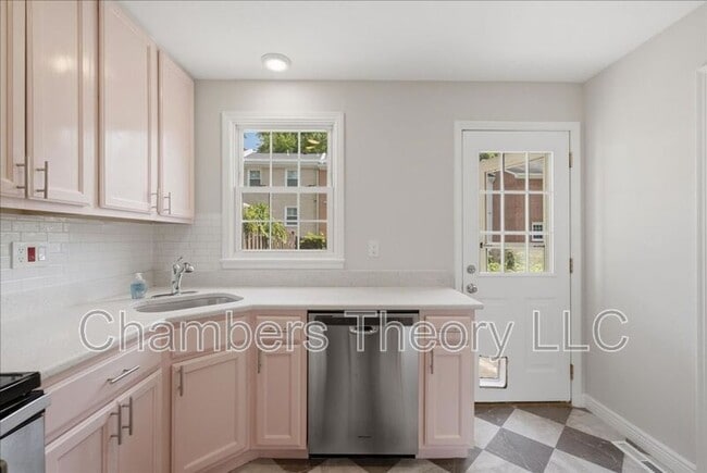 Building Photo - 3327 Webley Ct