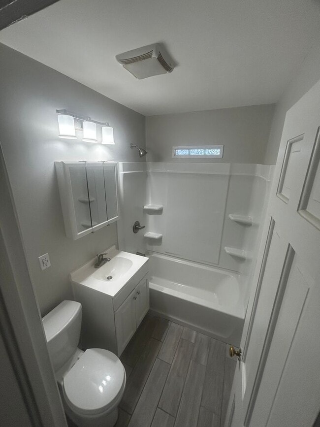 Building Photo - Charming 3 Bedroom, 2 Bathroom Home in Cuy...
