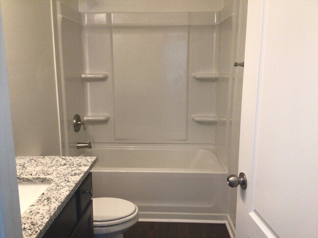 Building Photo - 137 Caledonia Dr