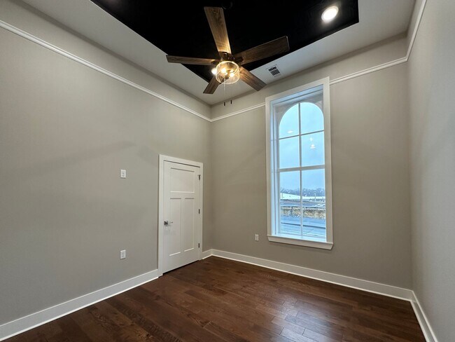 Building Photo - Top of the Line Apartments in Batesville