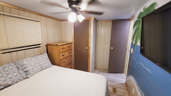 Bedroom - 18739 NE 238th Ter