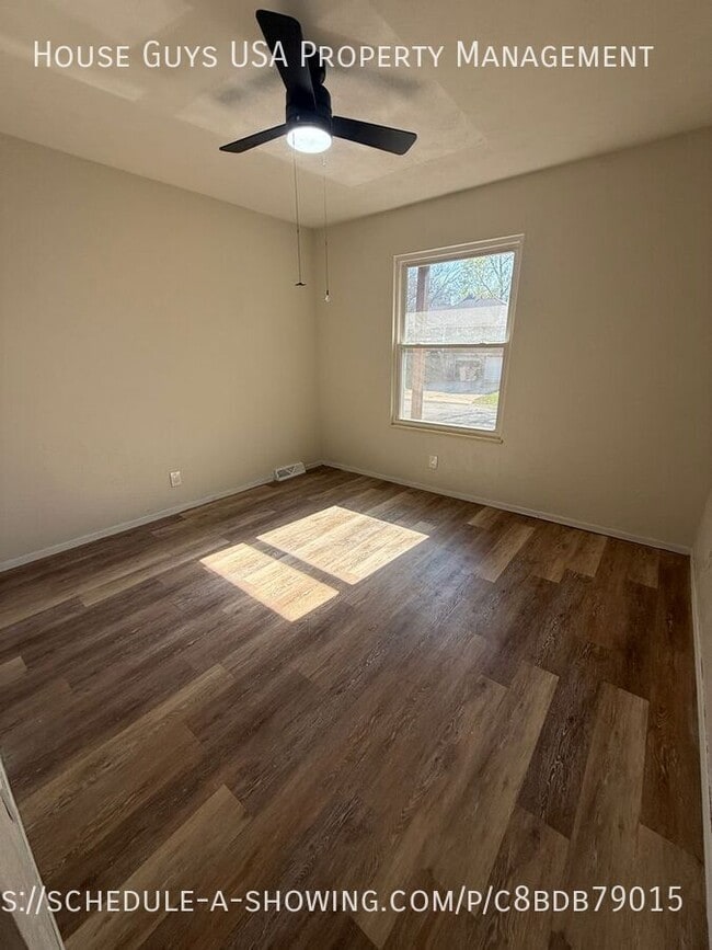 Building Photo - 2903 Tepee Ave