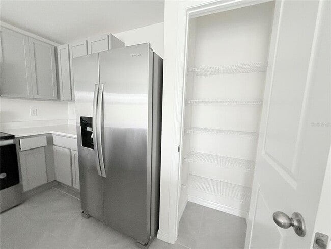 Building Photo - 8220 SW 67th Ave