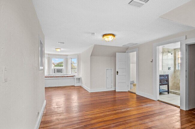 Building Photo - 507 N J St