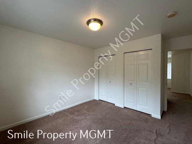 Building Photo - 6422 SE 137th Ave