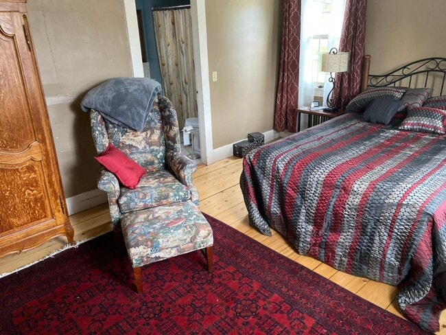 Room for let - 60 Highland St