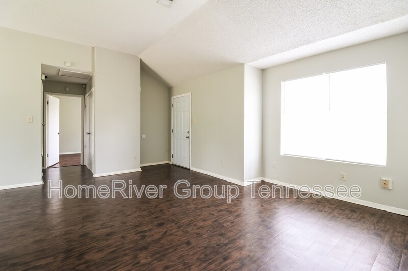 Building Photo - 1441 Reata Pass
