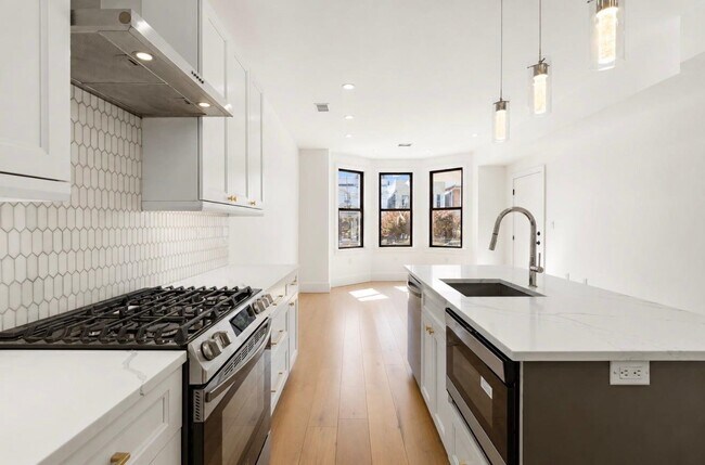 Building Photo - 2602 Palisade Ave