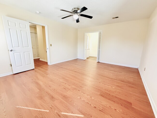 Building Photo - 42 N Crossing Ct