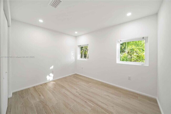 Building Photo - Northwest 9th Court, Miami, FL 33127 - 5 BR 3 BA townhouse