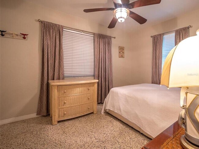 Building Photo - 2456 Elkcam Blvd