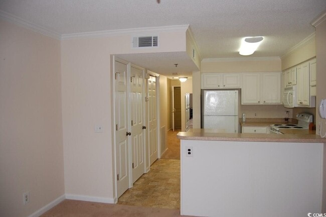 Building Photo - 4350 Intercoastal Dr