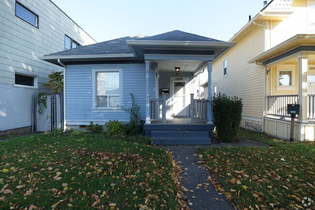 Building Photo - 1209 S J St