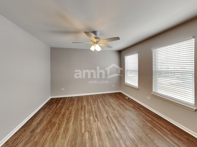Building Photo - 2717 Avalon Ln