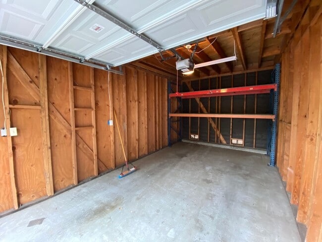 Building Photo - Beautifully Renovated Condo in Rancho Bernardo!