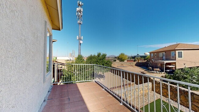 Building Photo - 12231 Tierra Baja Way