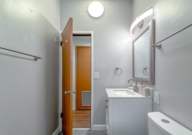 Building Photo - 1210 Carson Dr