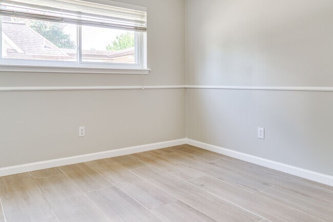 Building Photo - One-Story Home for Rent in Walnut Bend, Ho...
