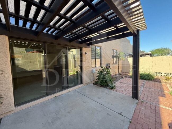 Building Photo - 11766 E Becker Ln