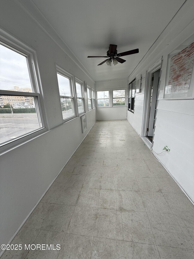 Building Photo - 42 Cottage Pl