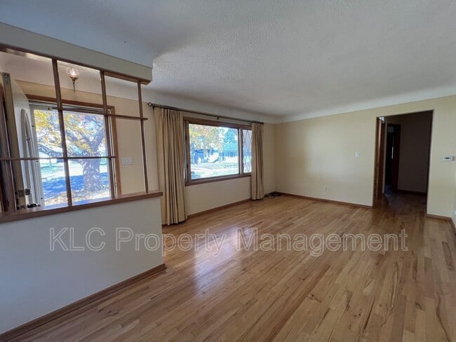 Building Photo - 3307 Gleaves Ct