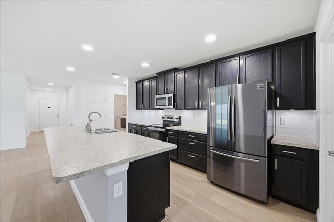 Building Photo - 446 Hamlet Lp