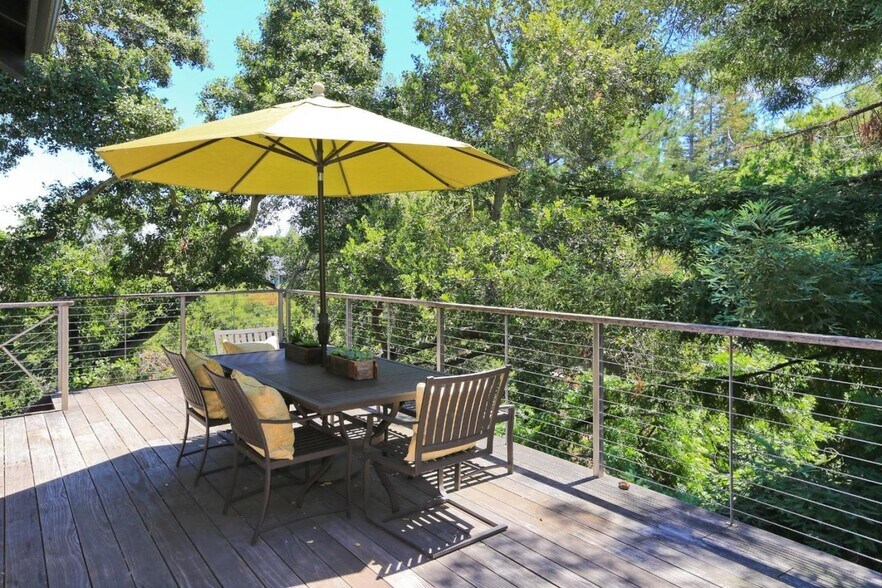 Building Photo - 3534 Oak Knoll Dr