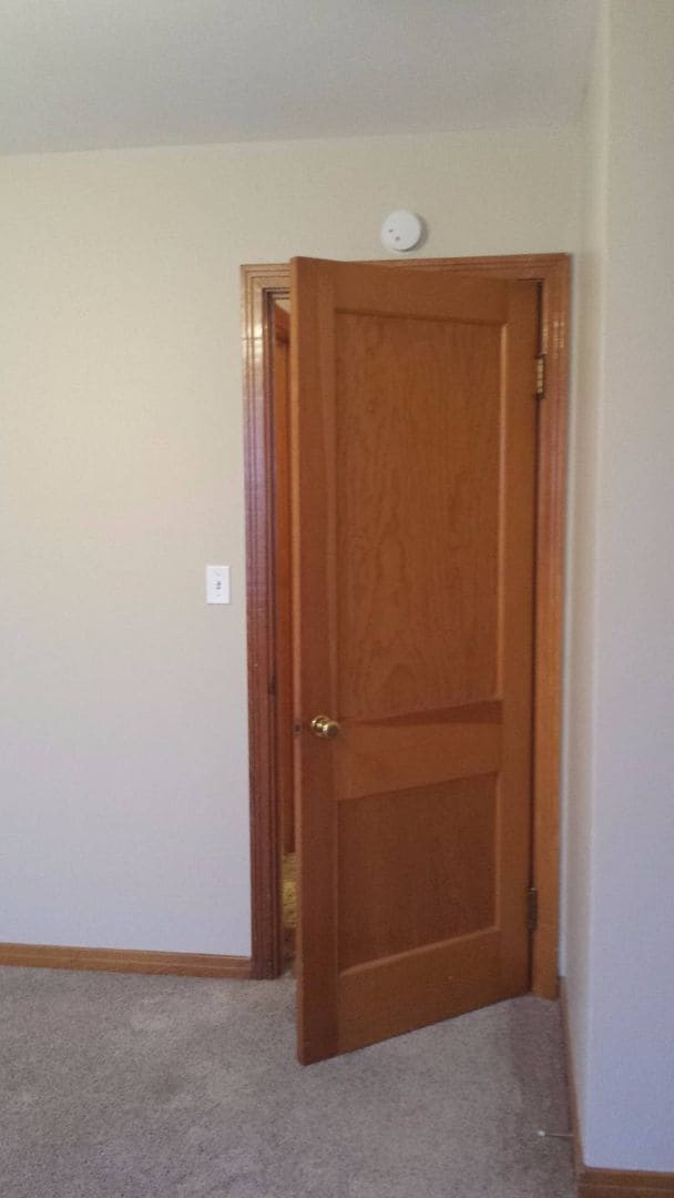 Building Photo - 3 Bedroom, 1.5 Bathroom House with Detached Double Garage