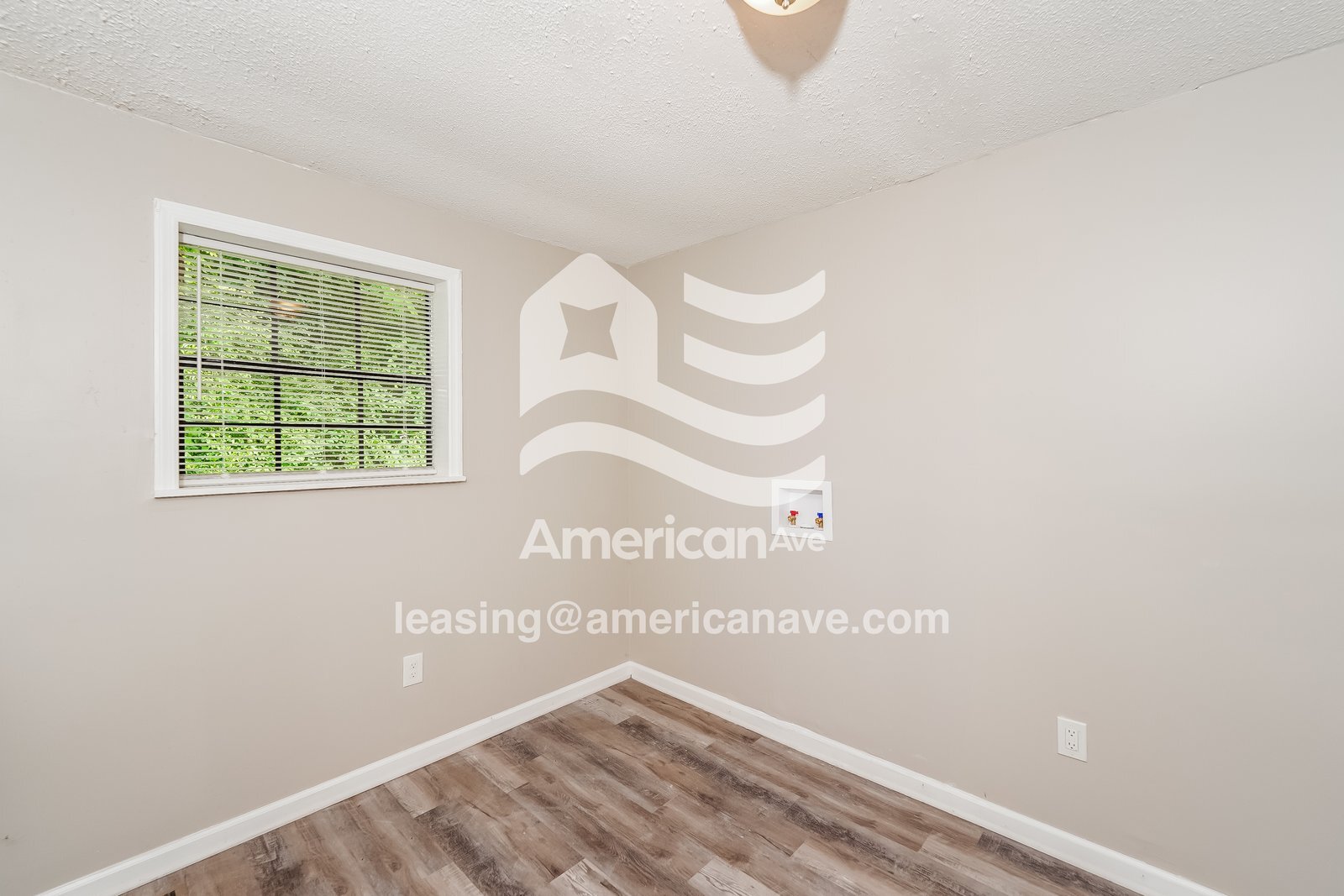 Building Photo - 1240 4th Pl