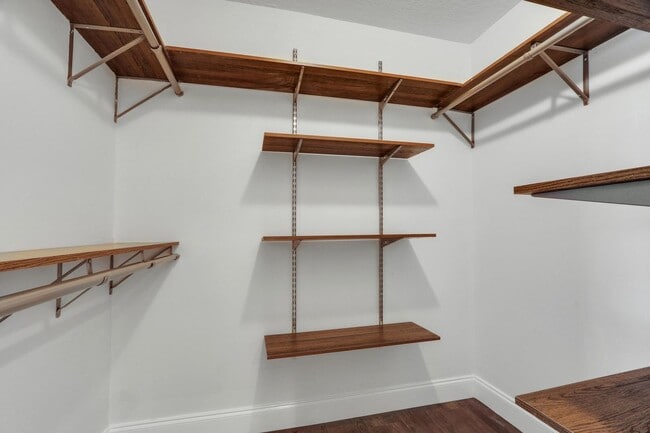 Building Photo - 105 Wingate Dr