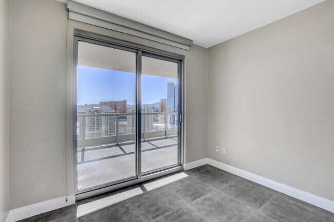Building Photo - Turnberry Towers 4305W-Strip/City Views from this Stunning 3Bd/2.5Ba Residence