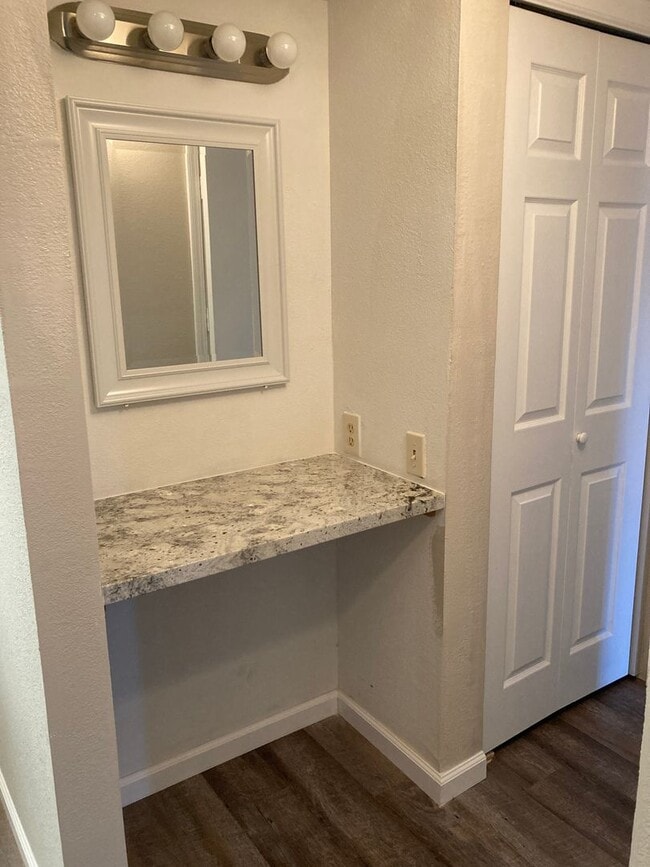 Building Photo - Renovated one bedroom