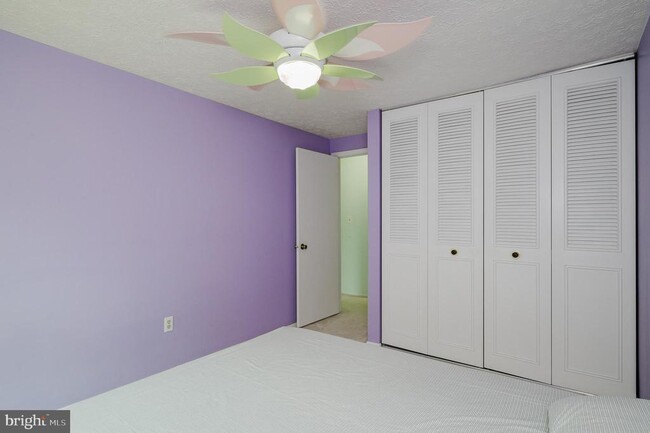 Building Photo - 3760 Bonnybridge Pl
