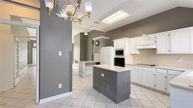 Building Photo - 1164 Pleasant Oaks Dr