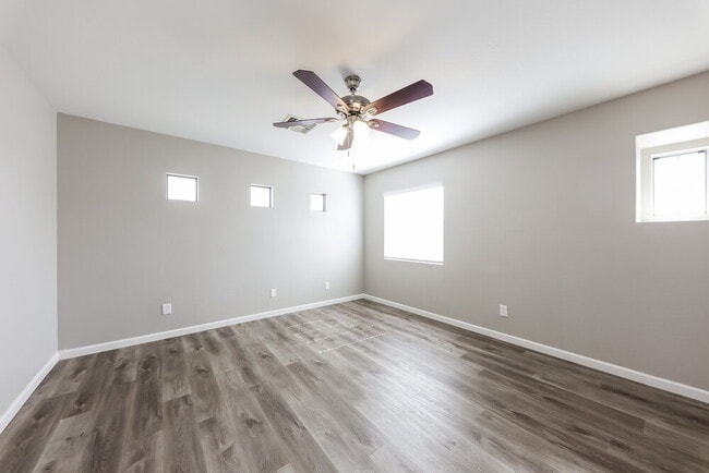 Building Photo - 22052 N 30th Dr
