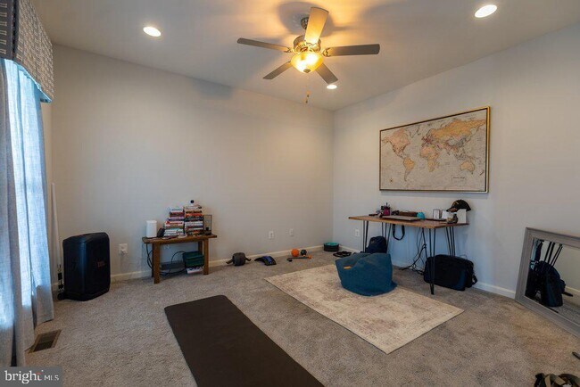 Building Photo - 174 Paradise View Dr