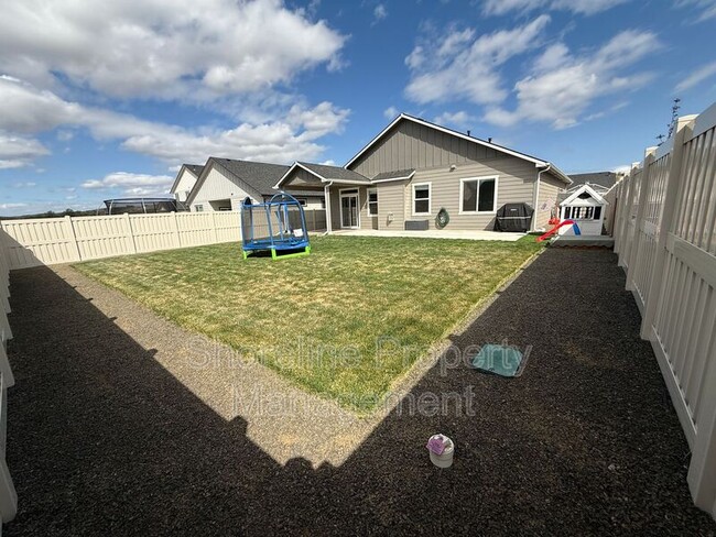 Building Photo - 10093 W Novato Dr