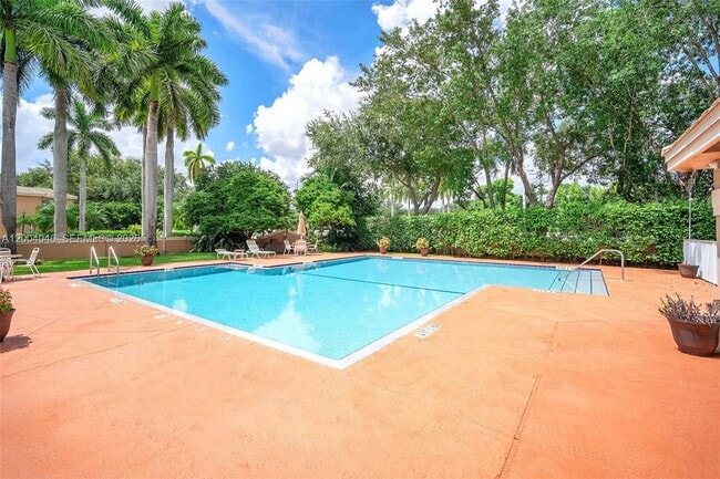 Building Photo - 10112 Royal Palm Blvd